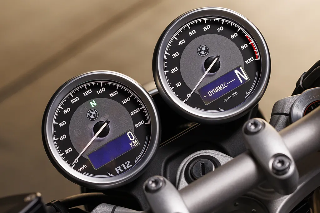 BMW nine T