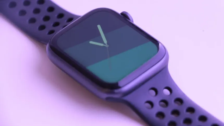 WatchOS 9.5 Güncellemesi Yeşil Ekran Hatası Veriyor