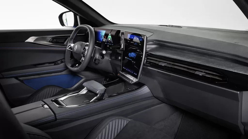 Renault, Yeni Coupe SUV Rafale'i Tanıttı!