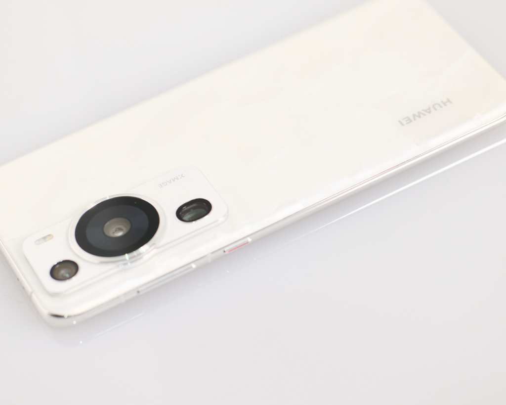 Son zamanların en popüler telefonu Huawei P60 Pro
