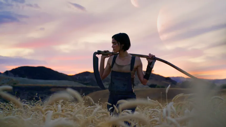 Netflix, Rebel Moon’un İlk Görsellerini Paylaştı