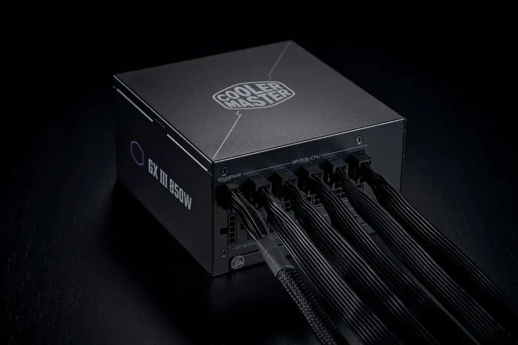 Cooler Master, GX III Gold Serisi ATX 3.0 Güç Kaynağını Piyasaya Sürdü
