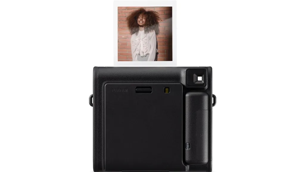 Fujifilm instax SQUARE SQ40 Satışa Sundu