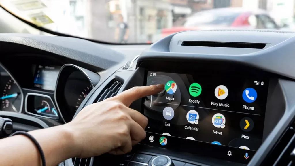 GM Apple CarPlay'den Vazgeçiyor