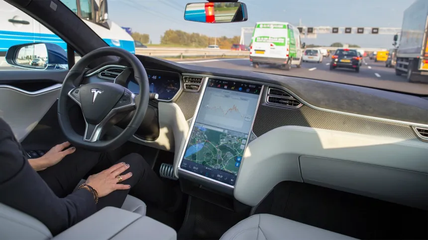 Tesla Bu Yıl Tam Otonom Sürüş Teknolojisine Ulaşacak Mı?