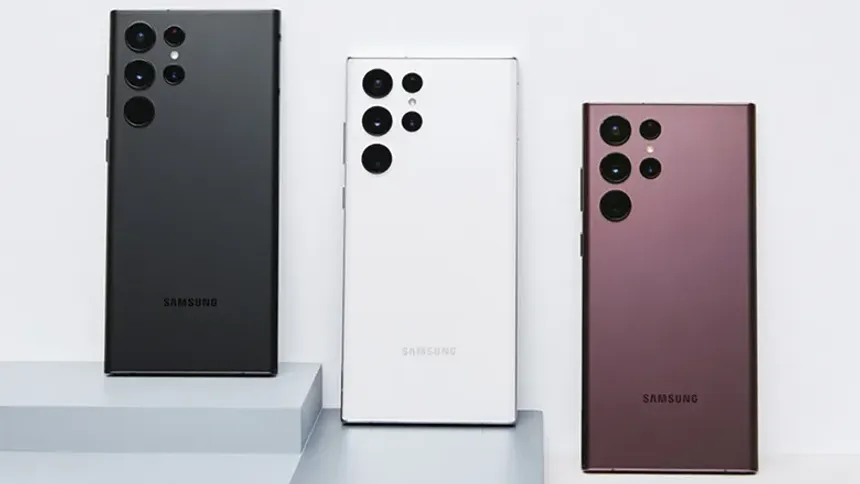 Samsung, Galaxy S24 Ultra Düz Ekranla Gelirse Nasıl Görünecek?