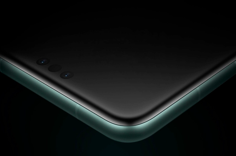 Huawei Mate 60 Pro Ekranda Üç Delik ile Görücüye Çıkıyor