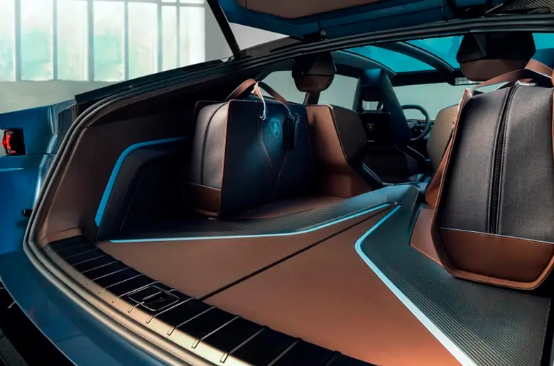 Lamborghini Tamamen Elektirikli Lanzador Modelini Tanıttı