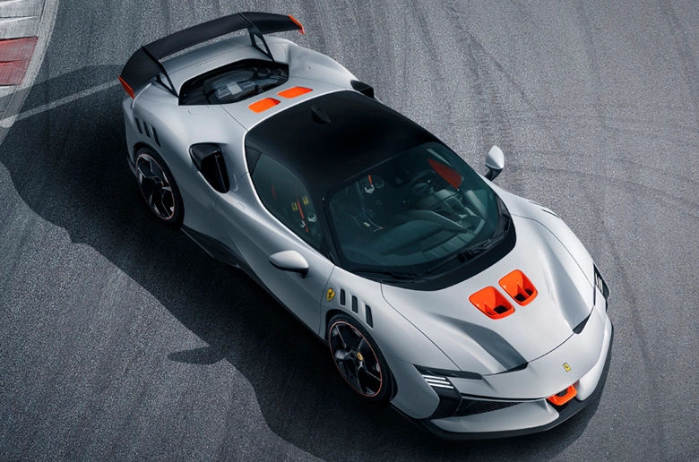 SF90 XX Stradale ile İlgili Görseller: