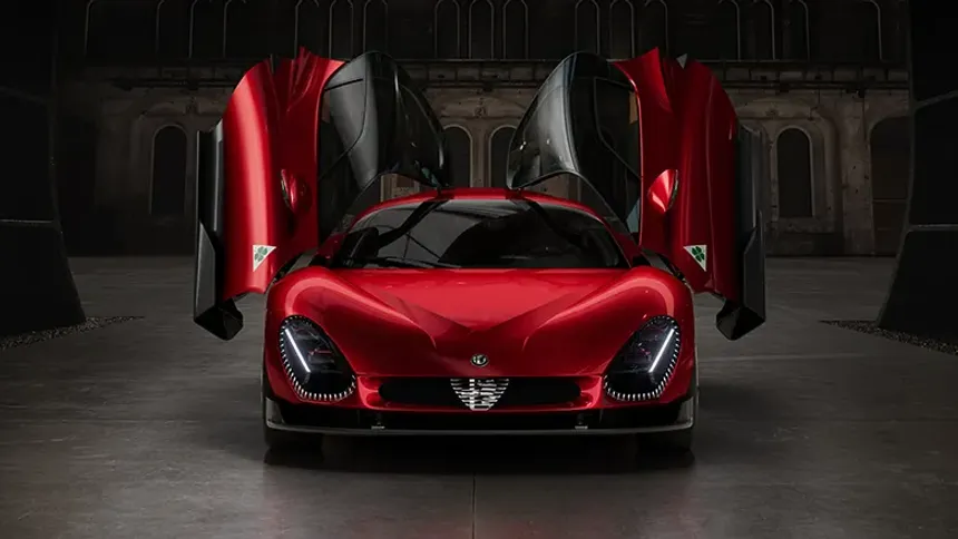 Uçak Değil Araba! Alfa Romeo, 33 Stradale Tanıtıldı!