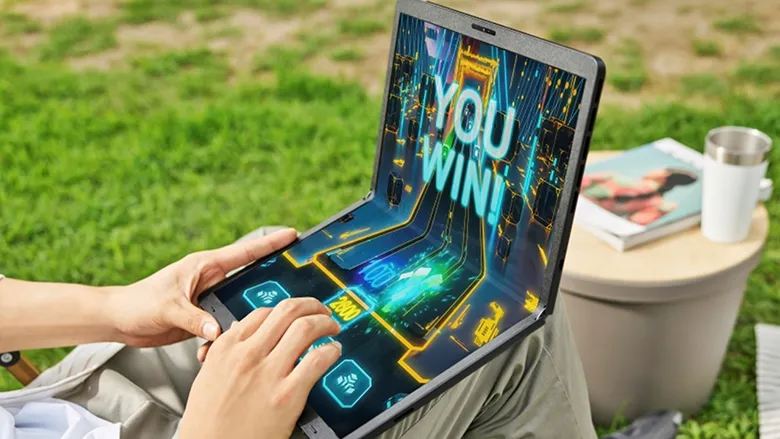 LG’nin Katlanabilir Bilgisayarı LG Gram Fold Çıktı!