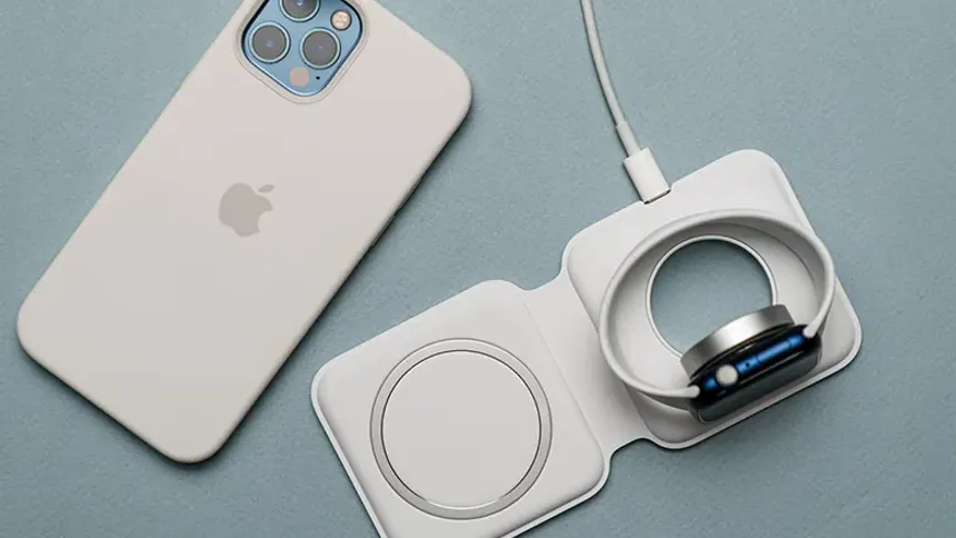 Apple, Avrupa Birliğine Yenildi! iPhone 15, Qi2 Desteğiyle Geliyor