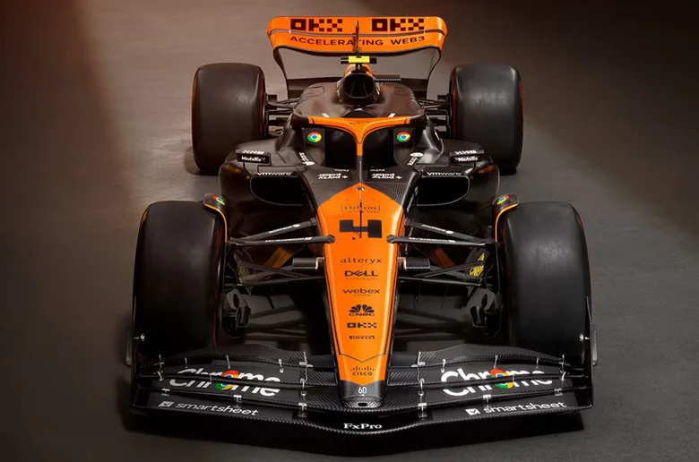 McLaren Singapur ve Japonya için 'Stealth Mode' Görünümünü Tanıttı