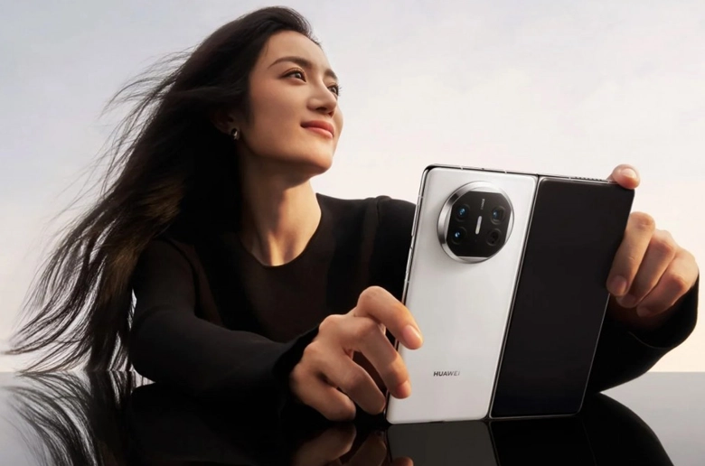 Huawei'nin Yeni Modeli Mate X5, Büyük Pil ve 16GB RAM ile Kullanıcılarına Sunuldu