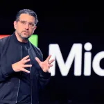 Windows ve Surface Departmanlarının Başkanı Panos Panay Microsoft'tan Ayrılıyor