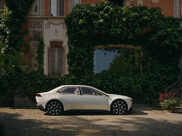 2025'in Yıldızı: BMW Vision Neue Klasse Tanıtıldı
