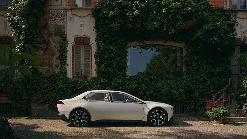 2025'in Yıldızı: BMW Vision Neue Klasse Tanıtıldı