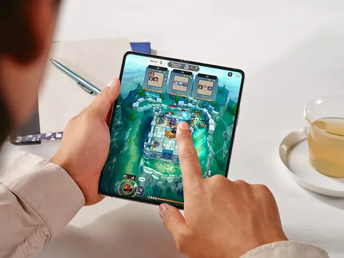Samsung, Katlanabilir Telefonlarına Özel Oyun Tasarlayarak Apple'a Meydan Okuyacak