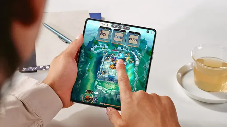 Samsung, Katlanabilir Telefonlarına Özel Oyun Tasarlayarak Apple'a Meydan Okuyacak