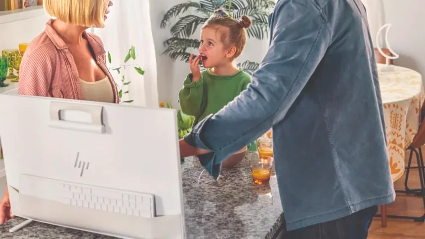 HP Envy Move 23,8 inç All-in-One PC'yi Duyurdu
