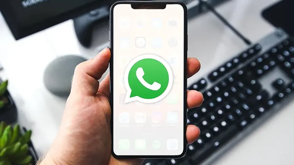 WhatsApp'a Reklamlar Geliyor, Sohbetler Etkilenmeyecek!