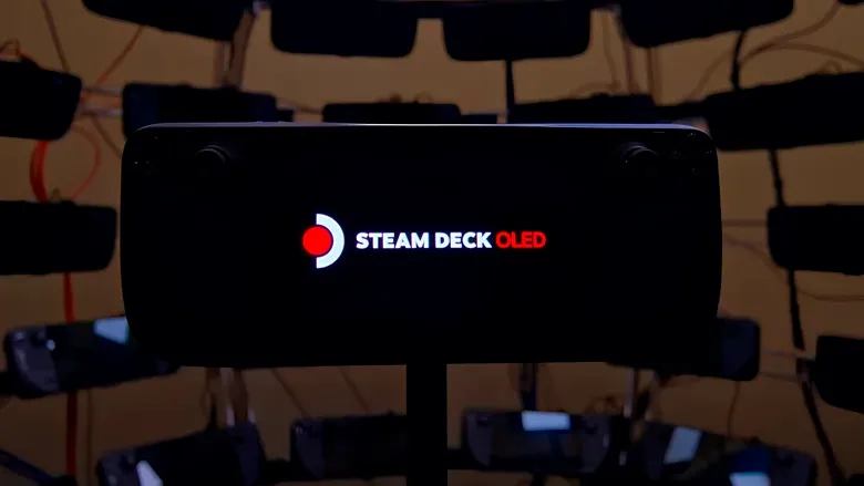 Valve Steam Deck'i OLED Ekran ve Elden Geçirilmiş Dahili Parçalarla Güncelliyor
