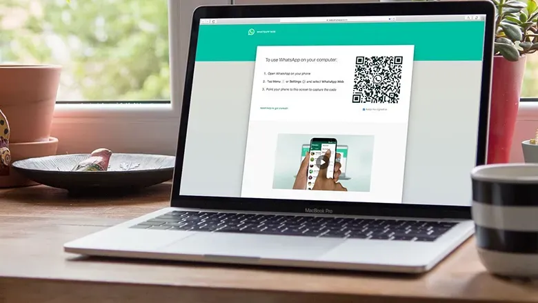 WhatsApp, WEB ve Masaüstü Sürümüne Tek Seferlik Medya Gönderme Özelliği Geri Geliyor