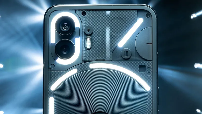 nothing phone tasarimi