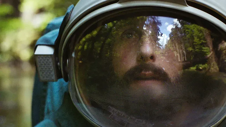 Netflix, Bilim Kurgu Filmi Spaceman'in Fragmanını Yayınladı