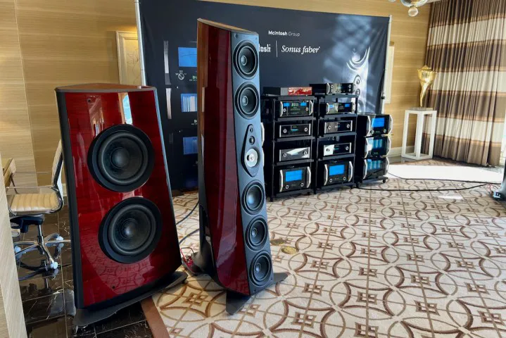 sonus faber suprema speakers ces demo