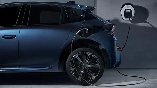 Elektrikli Lancia Ypsilon Cassina Tanıtıldı: Markanın Kuruluş Yılına Özel Sınırlı Sayıda Üretilecek