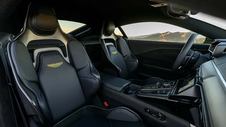 2025 Aston Martin Vantage Tanıtıldı!