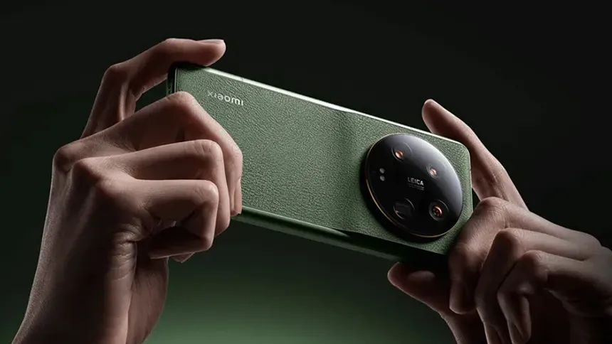 Xiaomi 14 Ultra Modeli Tanıtıldı! Telefon Mu, Fotoğraf Makinesi Mi Belli Değil