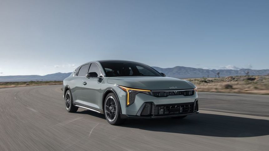 2025 Kia K4 Tanıtıldı! Türkiye'ye Gelecek Mi?