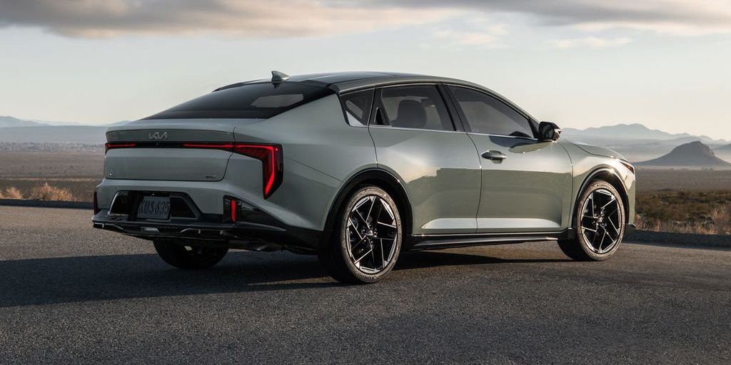 2025 Kia K4 Tanıtıldı! Türkiye'ye Gelecek Mi?