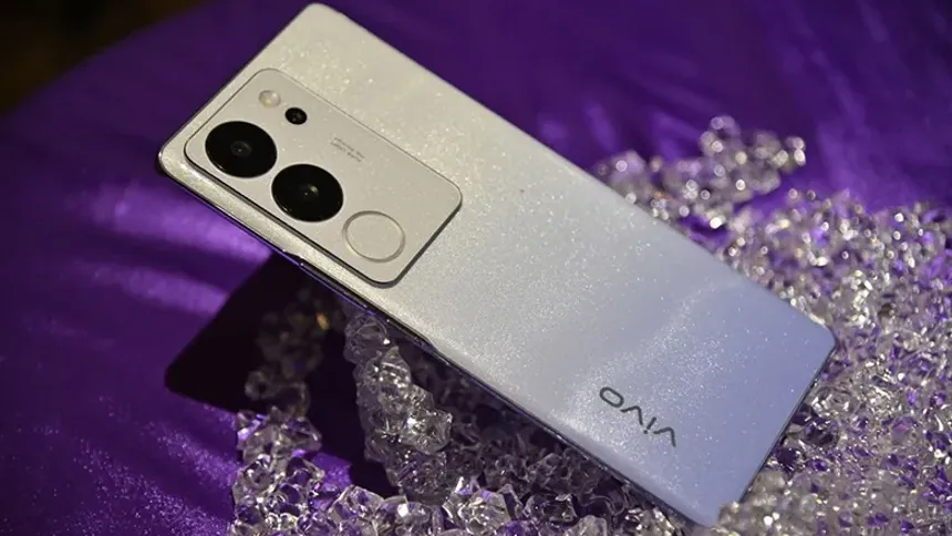 vivo V29 5G Modelini 32 Bin Kez Düşürerek Sağlamlığını Test Etti