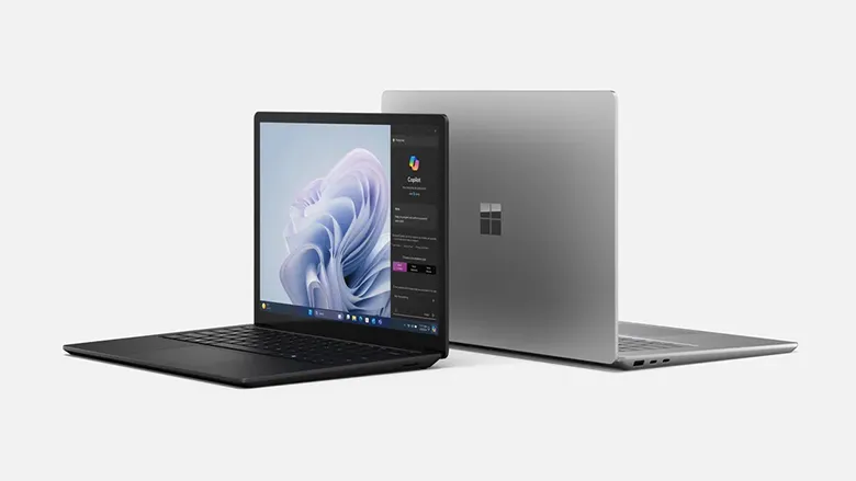 Microsoft, İlk Yapay Zeka Bilgisayarlarını Tanıttı