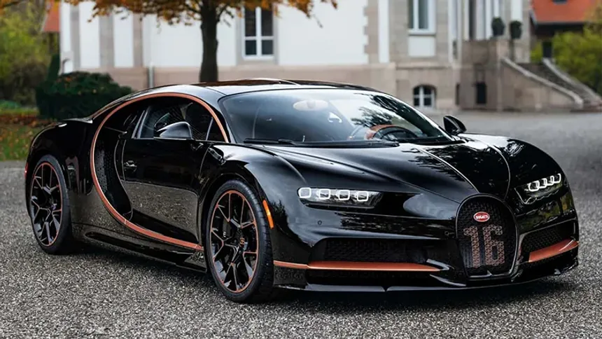 ABD'de Bir Otomobil Bayisi Bugatti Chiron Alan Müşteriye Rolls-Royce Wraith Hediye Edecek!