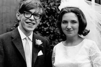 Stephen Hawking: Fizikçi ve Kozmolog