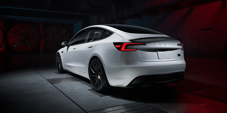 Tesla, Yeni Model 3 Performance’ı Tanıttı! İşte Fiyatı ve Özellikleri