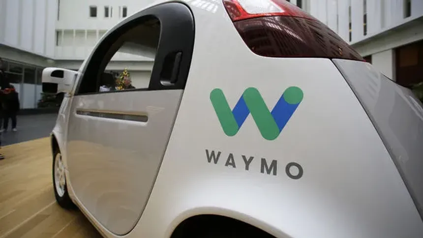 Otonom Taksi Devi Waymo’dan Haftada 50 Bin Yolculuk