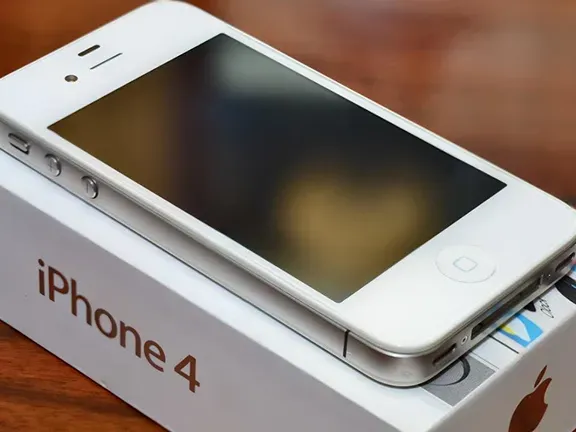 Apple’ın Unutulmaz İnovasyonu: iPhone 4’ün 14. Yıldönümü