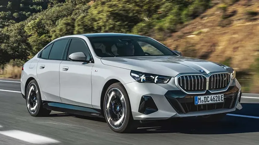 Yeni BMW 520i Sedan Şimdi Türkiye’de: Fiyatı ve Dikkat Çeken Özellikleri