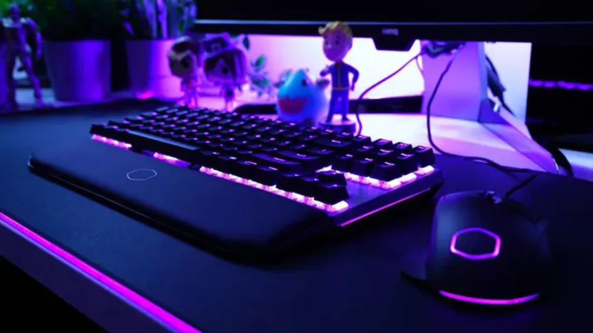 Sessizliğin Gücü: Cooler Master’ın Yeni Fanless CPU Soğutucusu ve PSU’su