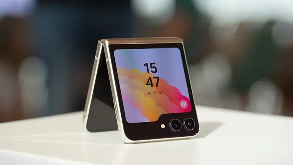 Samsung'un Galaxy Z Flip6 Modeli Daha Önceki Modellerden Pahalı Olacak