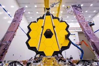James Webb Teleskobu’nun Yeni Keşfi: Penguen ve Yumurta Galaksileri