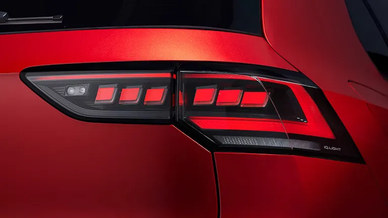 Volkswagen'ın Yeni Golf Modeli Türkiye'ye Geldi: Fiyatı da Belli Oldu!