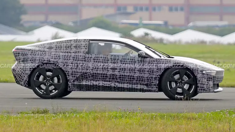 BMW'nin Yeni Elektrikli Otomobilinin Görüntüleri Ortaya Çıktı!