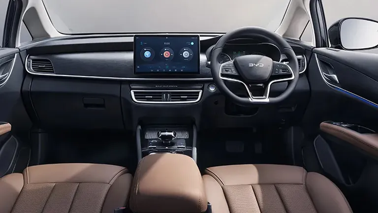 BYD, İlk Elektrikli MPV Model M6'yı Tanıttı!