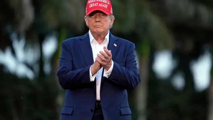 Meta, Trump’ın Sosyal Medya Hesaplarındaki Kısıtlamaları Kaldırdı